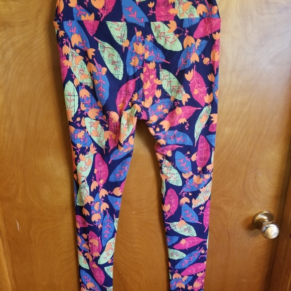 Lularoe OS Leggings - Picture 2 of 3